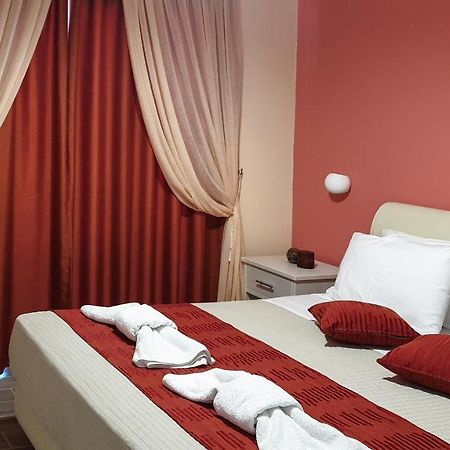 Helen Apartments & Studios Agios Stefanos Avliotes  Eksteriør bilde