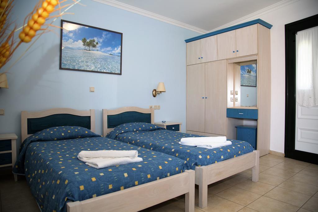 Helen Apartments & Studios Agios Stefanos Avliotes  Eksteriør bilde