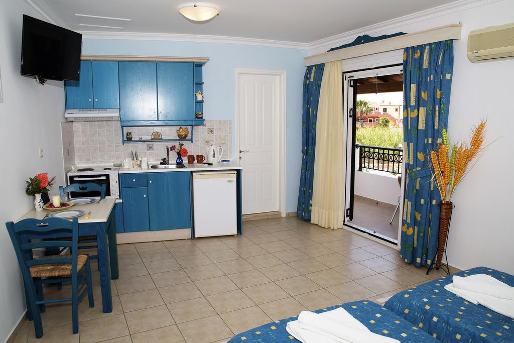 Helen Apartments & Studios Agios Stefanos Avliotes  Eksteriør bilde
