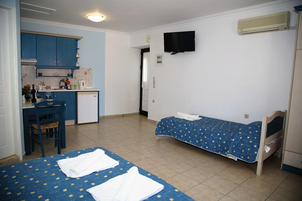 Helen Apartments & Studios Agios Stefanos Avliotes  Eksteriør bilde